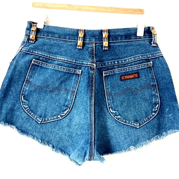 BOHO - Picture 3 of 10